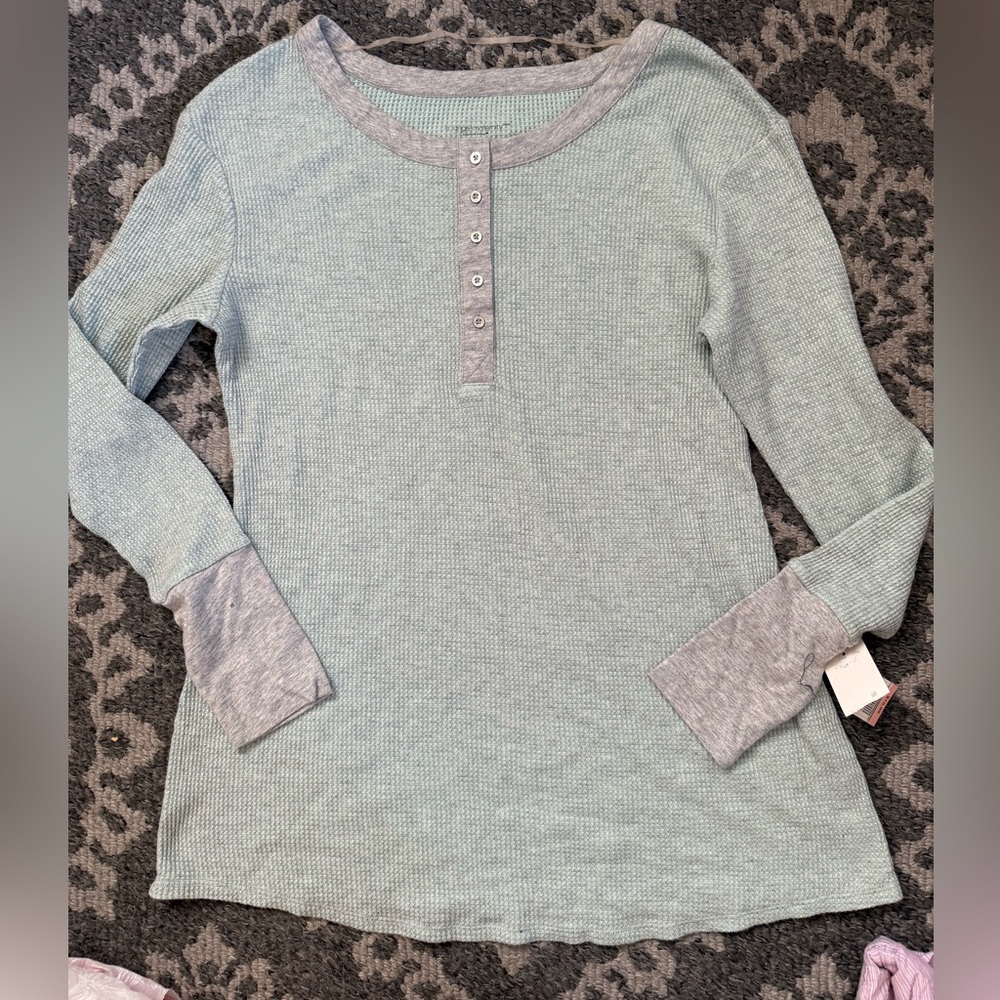 Liz Lange waffle knit maternity top XXL